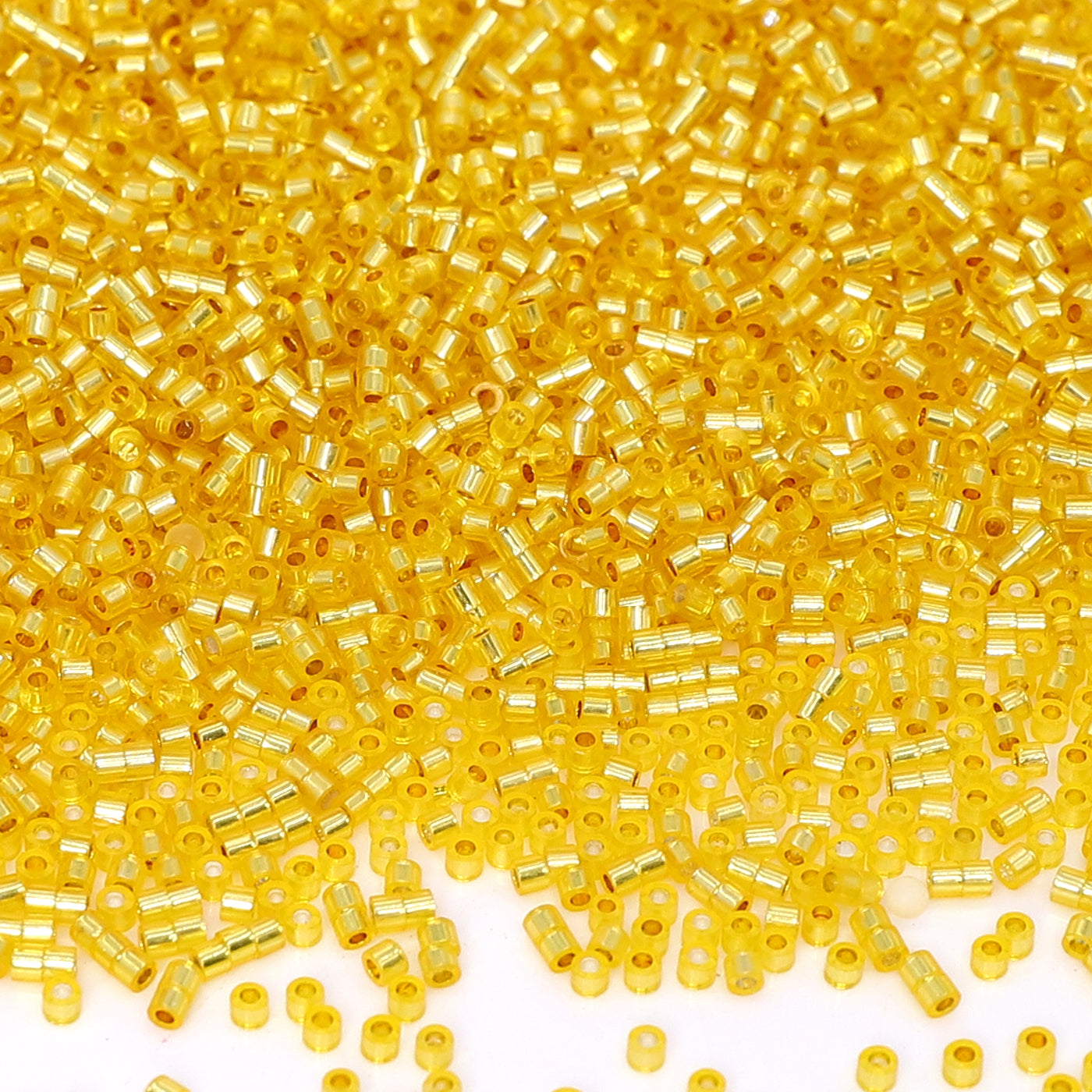 Transparent Silver-lined Bright Yellow Color Hight Quality Glass Cylinder Seed Beads 1.6 MM Size GY2005 WholesaleRhinestone
