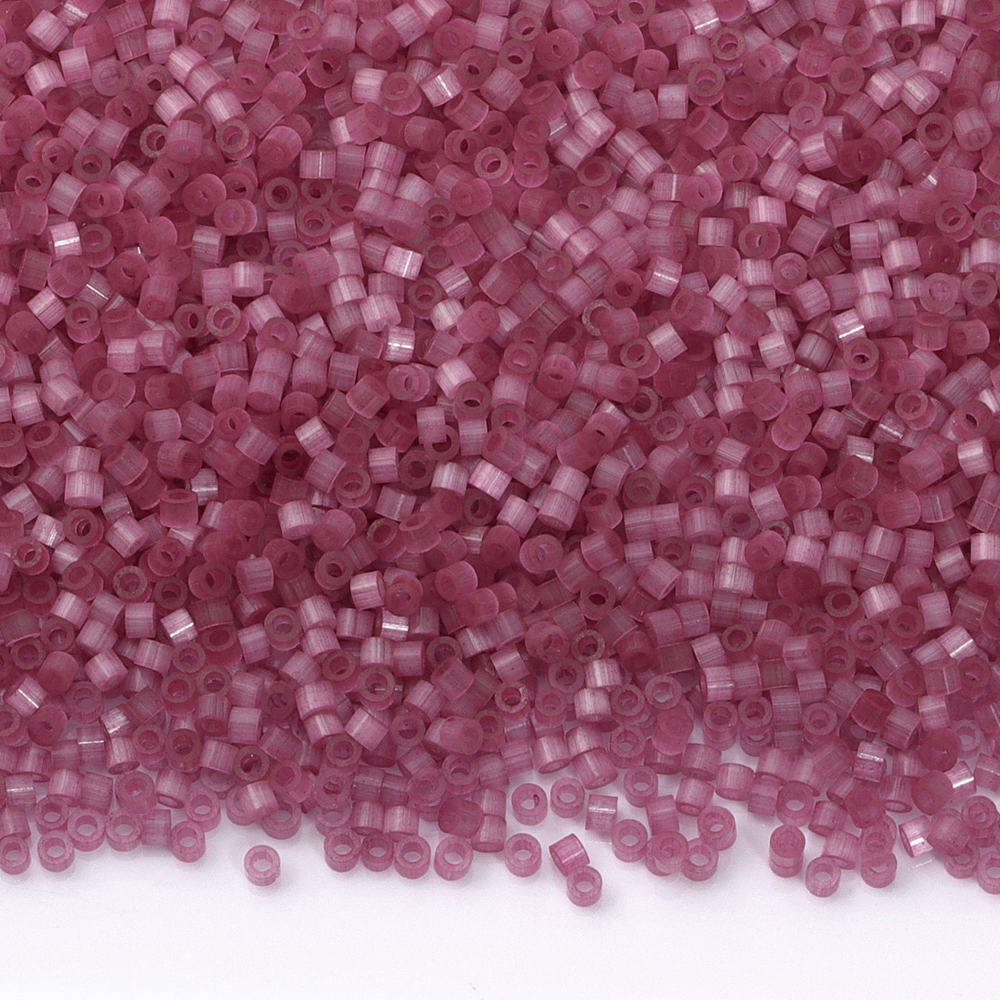 Transparent Orchid Silk Satin Cat's Eye Color Hight Quality Glass Cylinder Seed Beads 1.6 MM Size MY4007 WholesaleRhinestone