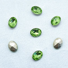 Vidrio ovalado de forma verde de manzana ligera de rehinestones elegantes