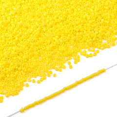 Opaque Bright Yellow Color Hight Quality Glass Cylinder Seed Beads 1.6 MM Size BS1008 WholesaleRhinestone