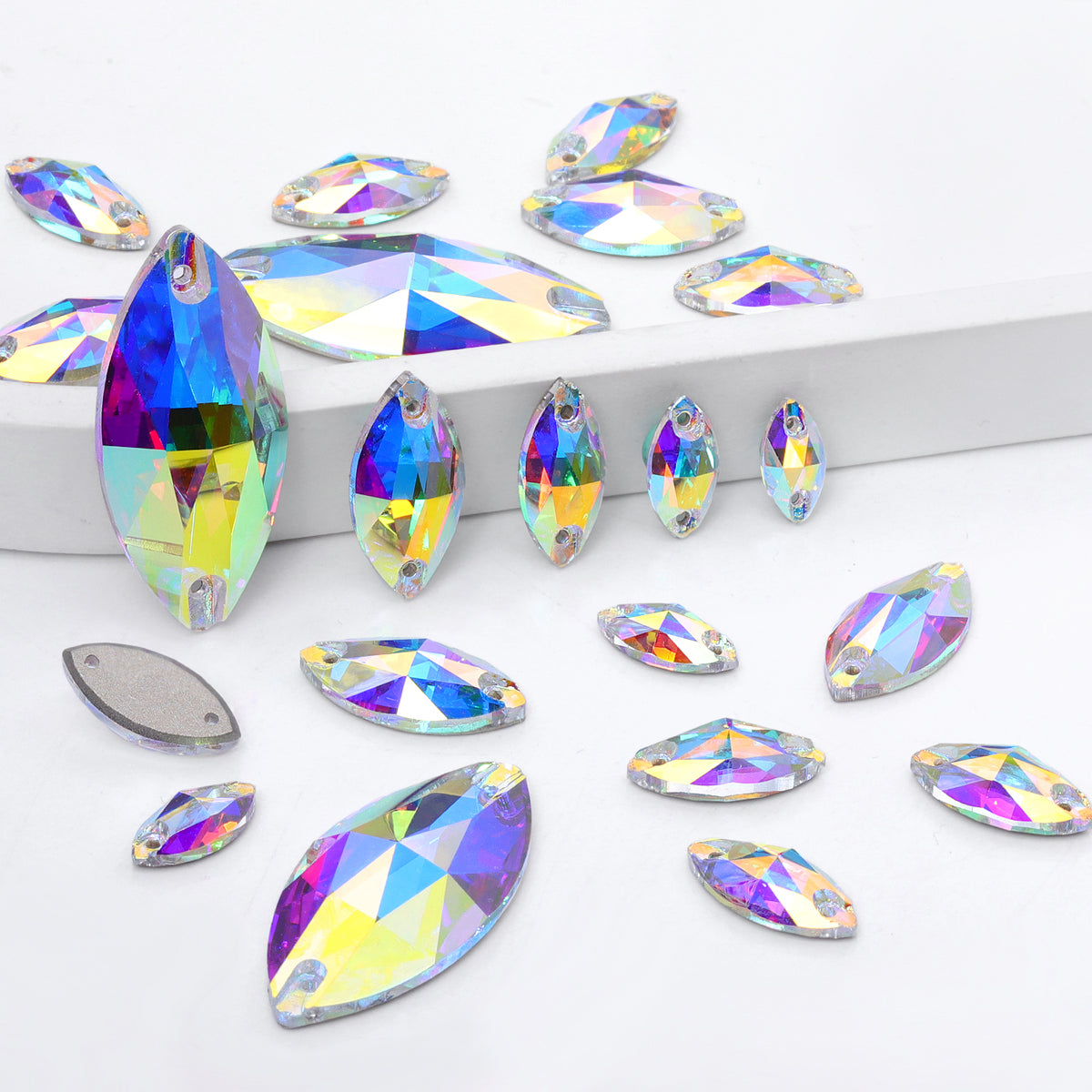 Mixed Sizes Crystal AB Navette Shape High Quality Glass Sew-on Rhinestones WholesaleRhinestone Hoofdafbeelding
