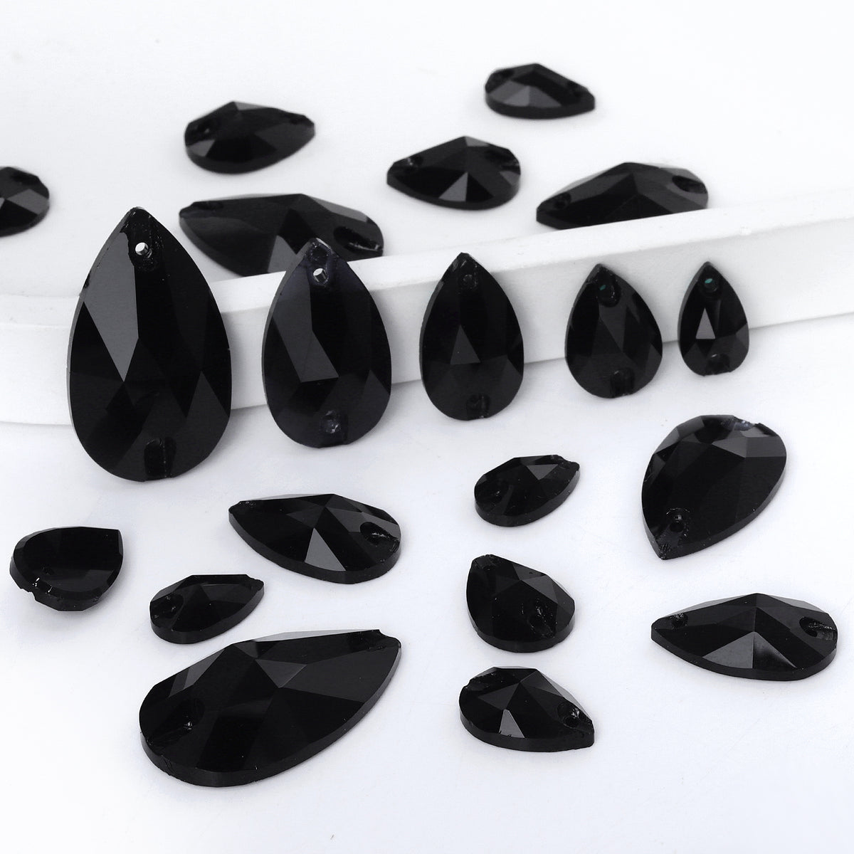 Mixed Sizes Jet Drop Shape High Quality Glass Sew-on Rhinestones WholesaleRhinestone メイン画像