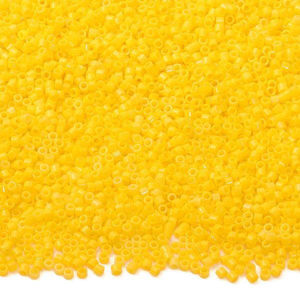 Opaque Dark Yellow Color Hight Quality Glass Cylinder Seed Beads 1.6 MM Size BS1012 WholesaleRhinestone