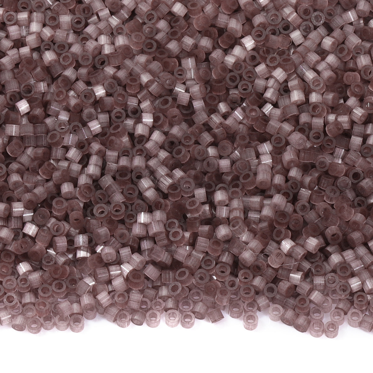 Transparent Silk Satin Cat's Eye Color Hight Quality Glass Cylinder Seed Beads 1.6 MM Size MY4024 WholesaleRhinestone メイン画像