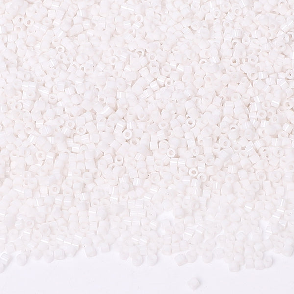 Opaque White Color Hight Quality Glass Cylinder Seed Beads 1.6 MM Size BS1005 WholesaleRhinestone