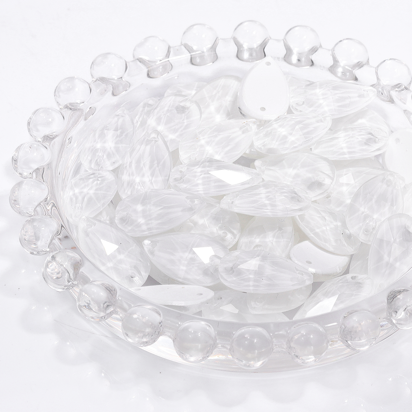 Mocha White Drop Shape High Quality Glass Sew-on Rhinestones