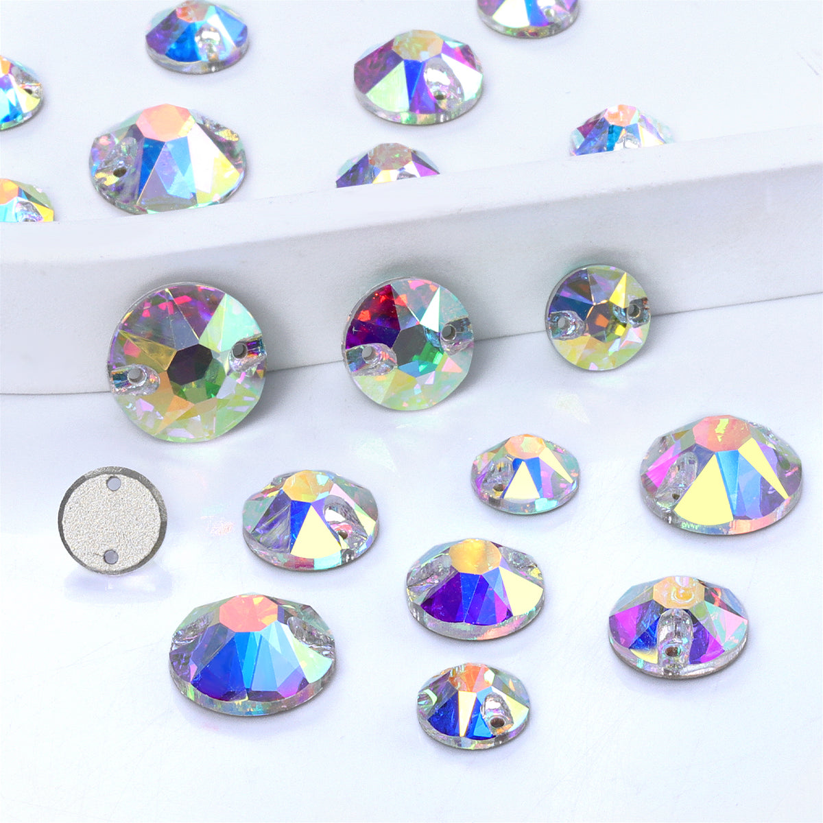 Mixed Sizes Crystal AB XIRIUS Round Shape High Quality Glass Sew-on Rhinestones WholesaleRhinestone メイン画像