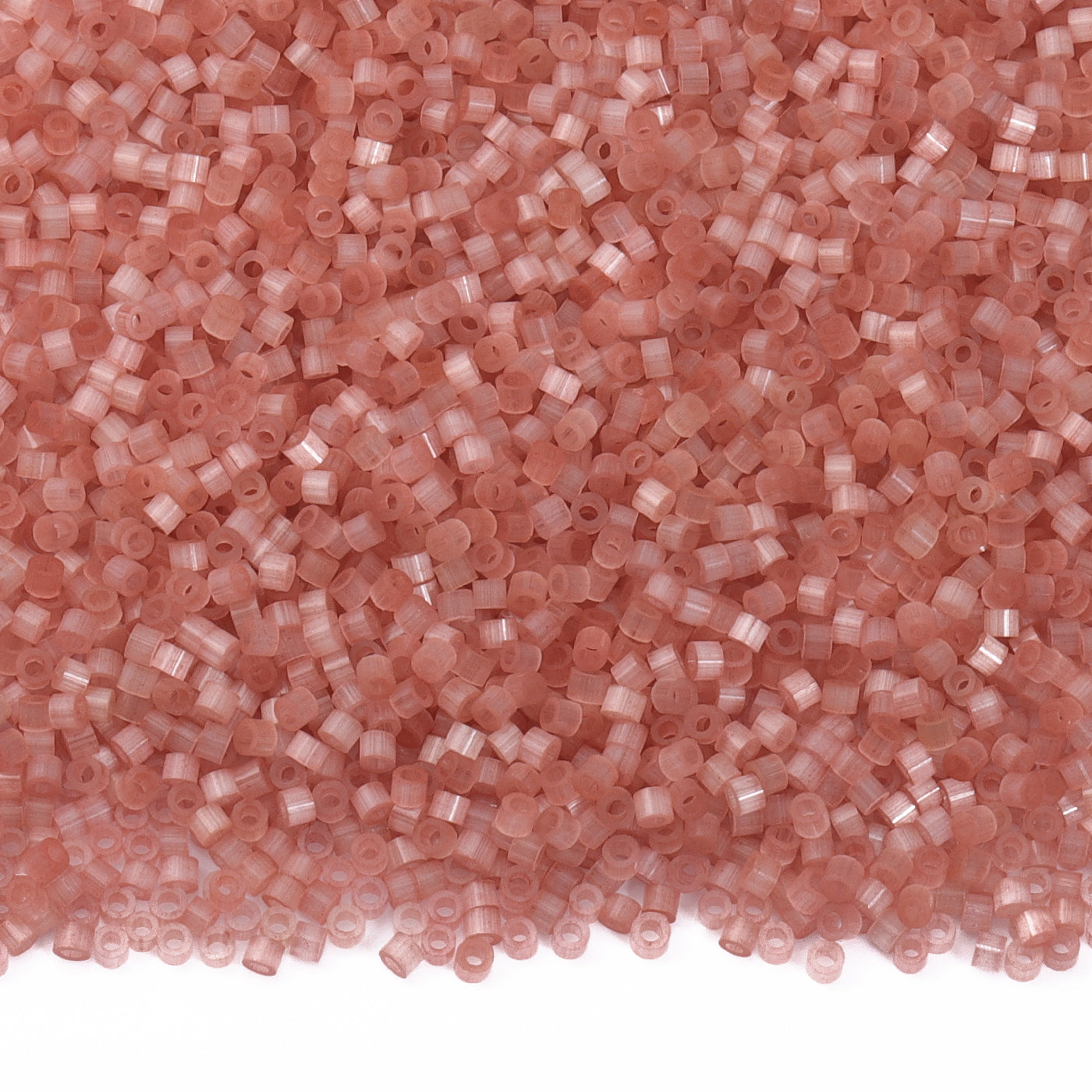 Transparent Salmon Silk Satin Cat's Eye Color Hight Quality Glass Cylinder Seed Beads 1.6 MM Size MY4005 WholesaleRhinestone メイン画像