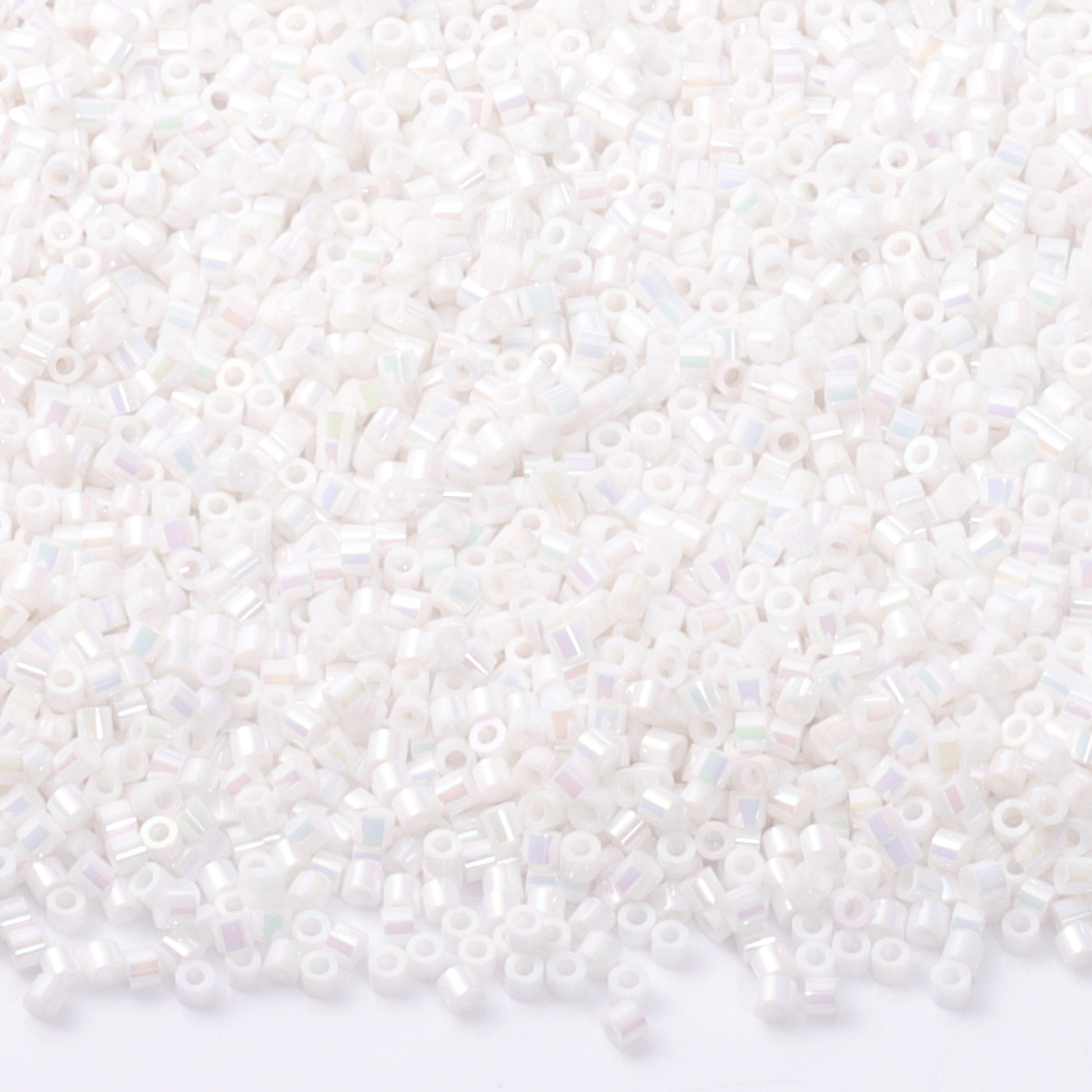 Opaque White Rainbow Color Hight Quality Glass Cylinder Seed Beads 1.6 MM Size BS1006 WholesaleRhinestone Immagine principale del prodotto