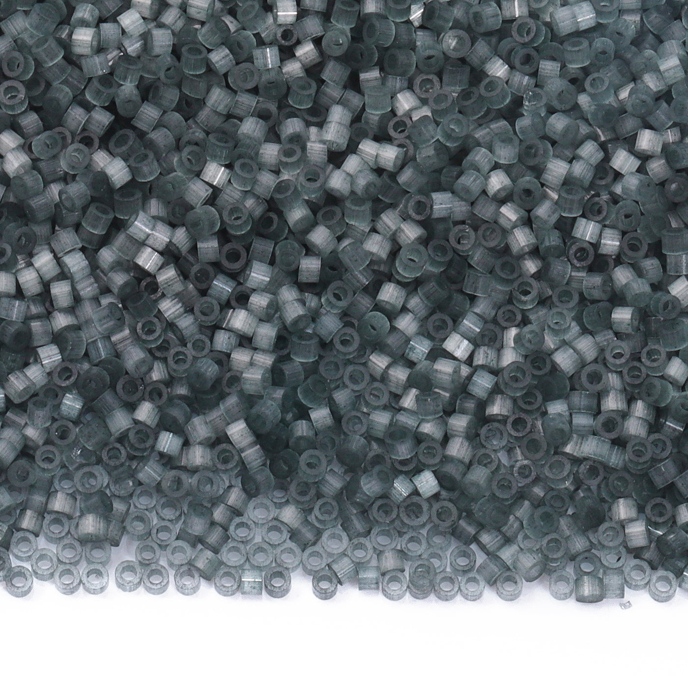 Transparent Silk Satin Cat's Eye Color Hight Quality Glass Cylinder Seed Beads 1.6 MM Size MY4023 WholesaleRhinestone メイン画像
