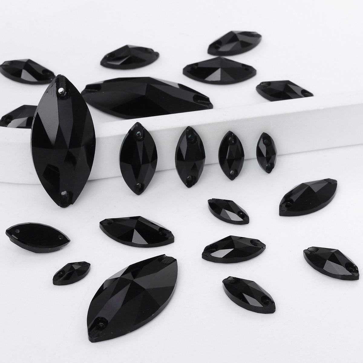 Mixed Sizes Jet Navette Shape High Quality Glass Sew-on Rhinestones WholesaleRhinestone メイン画像
