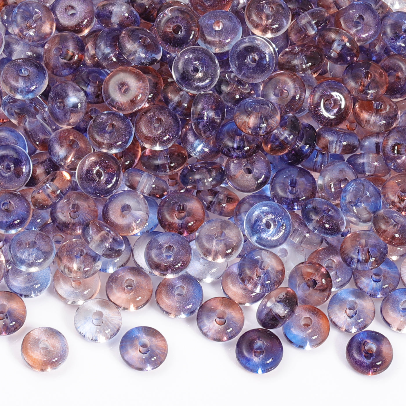 Ulike farger gjennomsiktig godteri serie heldig spenne form glassfrøperler