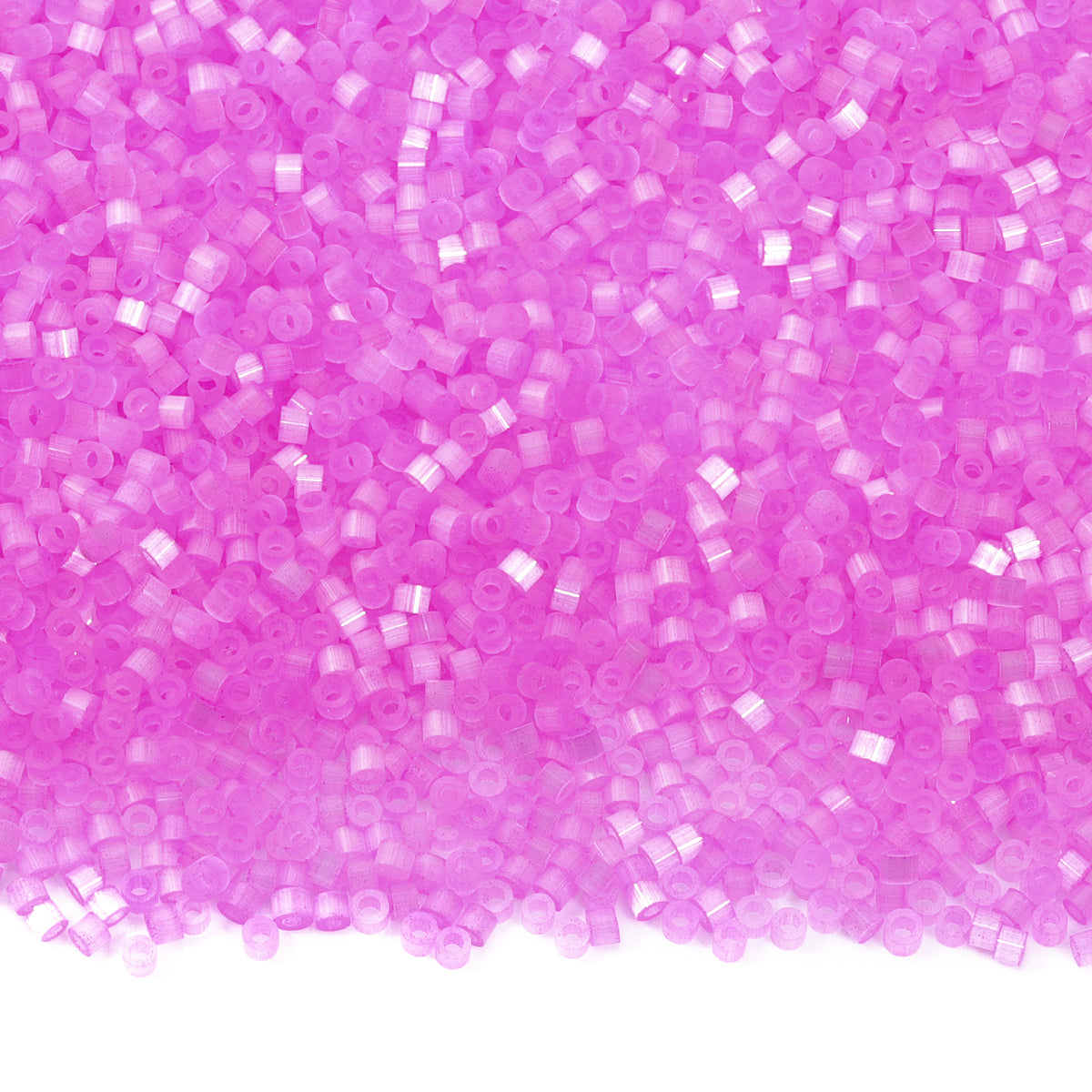 Transparent Rose Pink Silk Satin Cat's Eye Color Hight Quality Glass Cylinder Seed Beads 1.6 MM Size MY4012 WholesaleRhinestone メイン画像