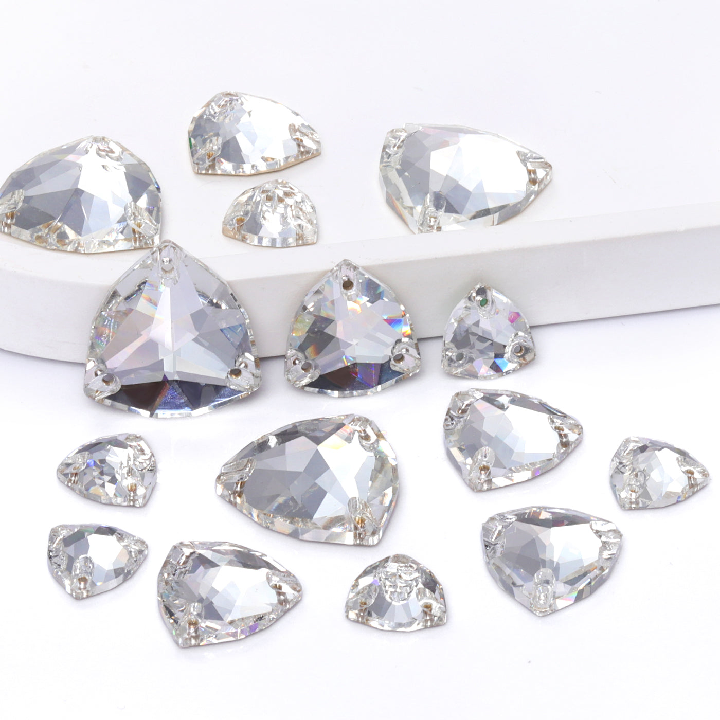 Mixed Sizes Crystal Trilliant Shape High Quality Glass Sew-on Rhinestones