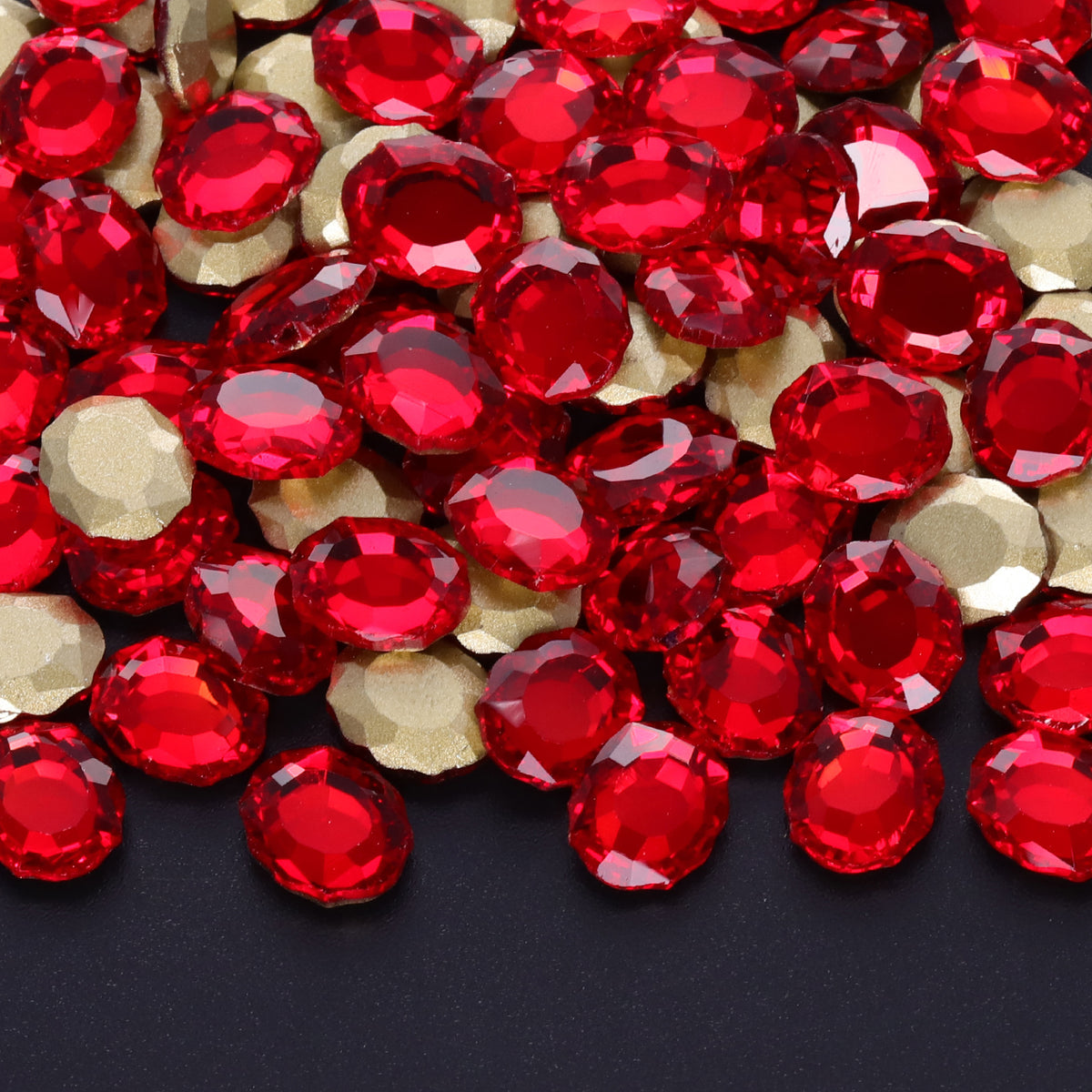 Red/Siam Magic Mirror Shape Pointed Back Fancy Rhinestones For Nail Art