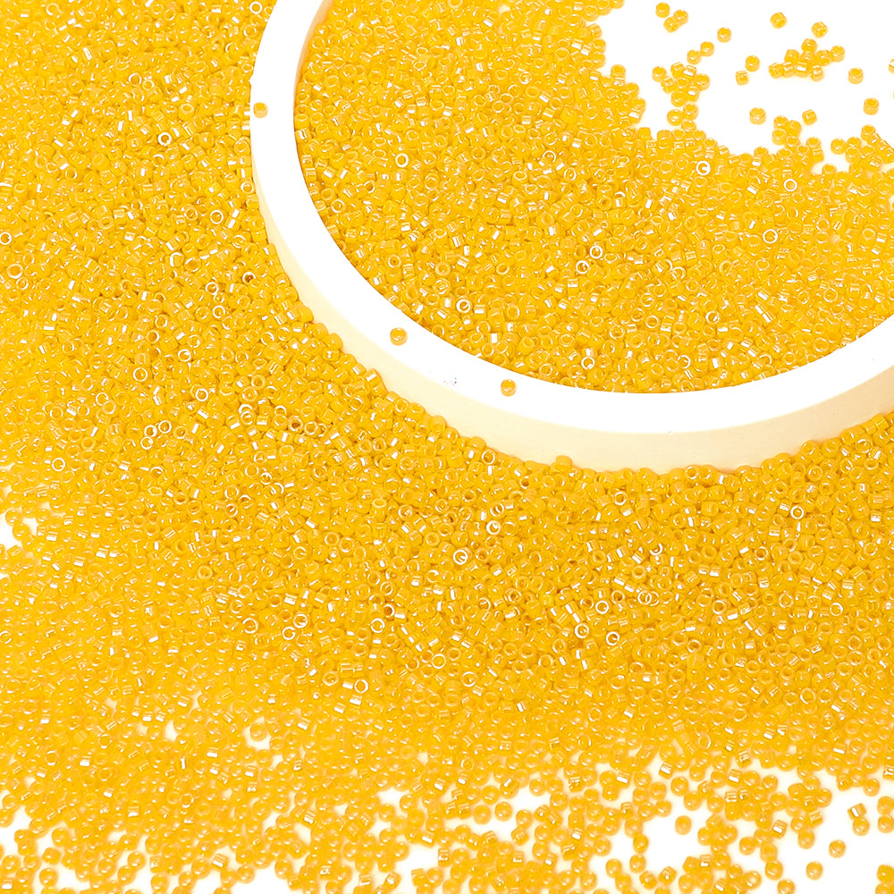 Opaque Luster Dark Yellow Color Hight Quality Glass Cylinder Seed Beads 1.6 MM Size BS1013 WholesaleRhinestone