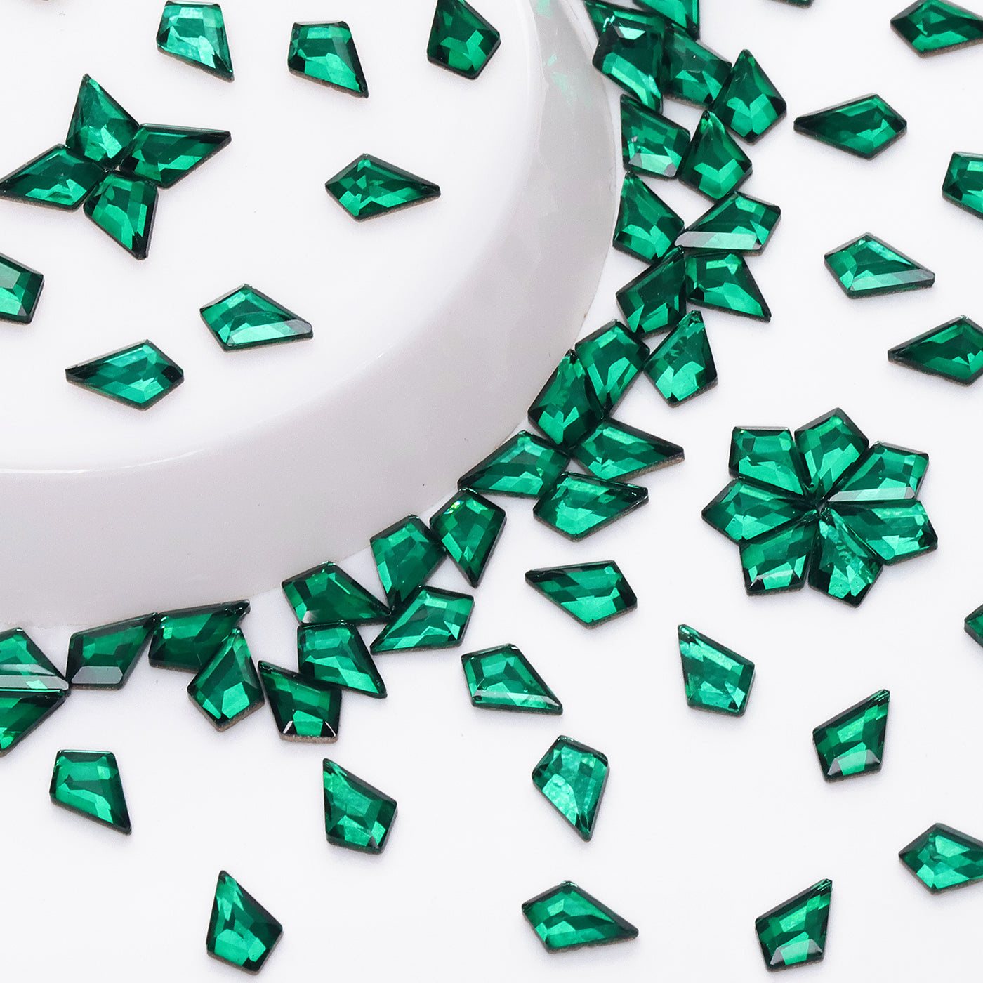 Arrow Shape Dark Green Flat Back Fancy Rhinestones WholesaleRhinestone