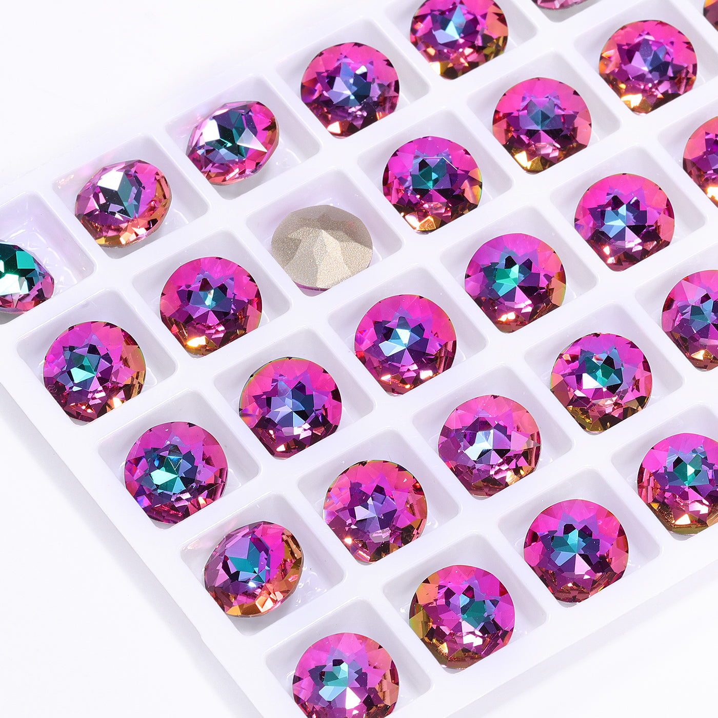 A Heliotrope Gemstone virág alakú, kiváló minőségű üveg, hátradőltes strasszok Másodlagos kép