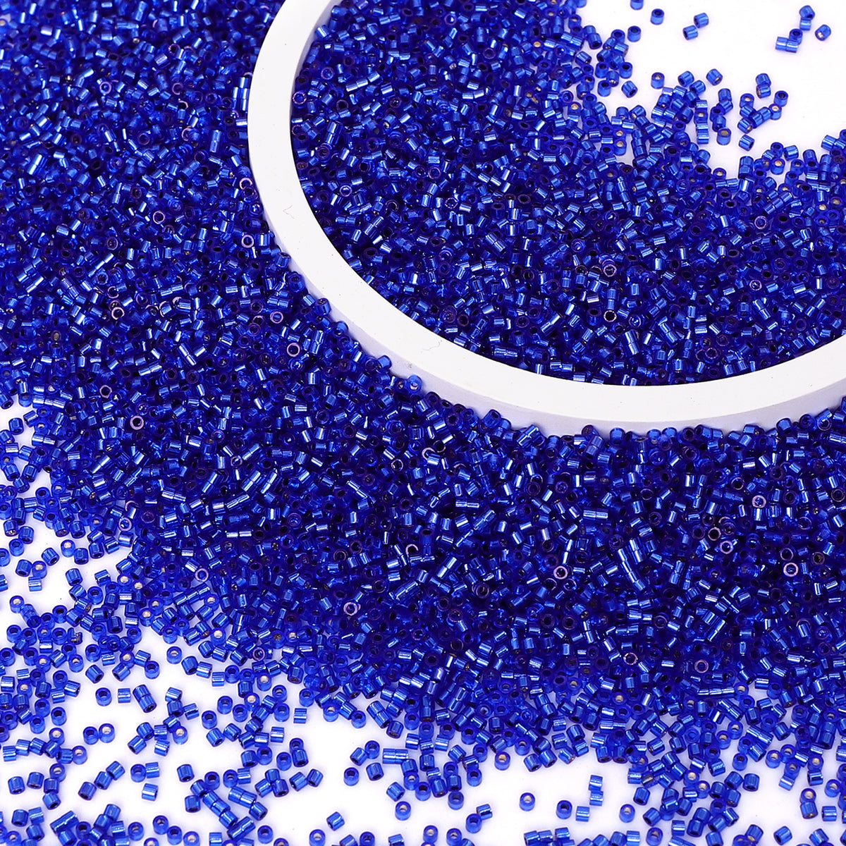 Transparent Silver-lined Sapphire Color Hight Quality Glass Cylinder Seed Beads 1.6 MM Size GY2002 WholesaleRhinestone