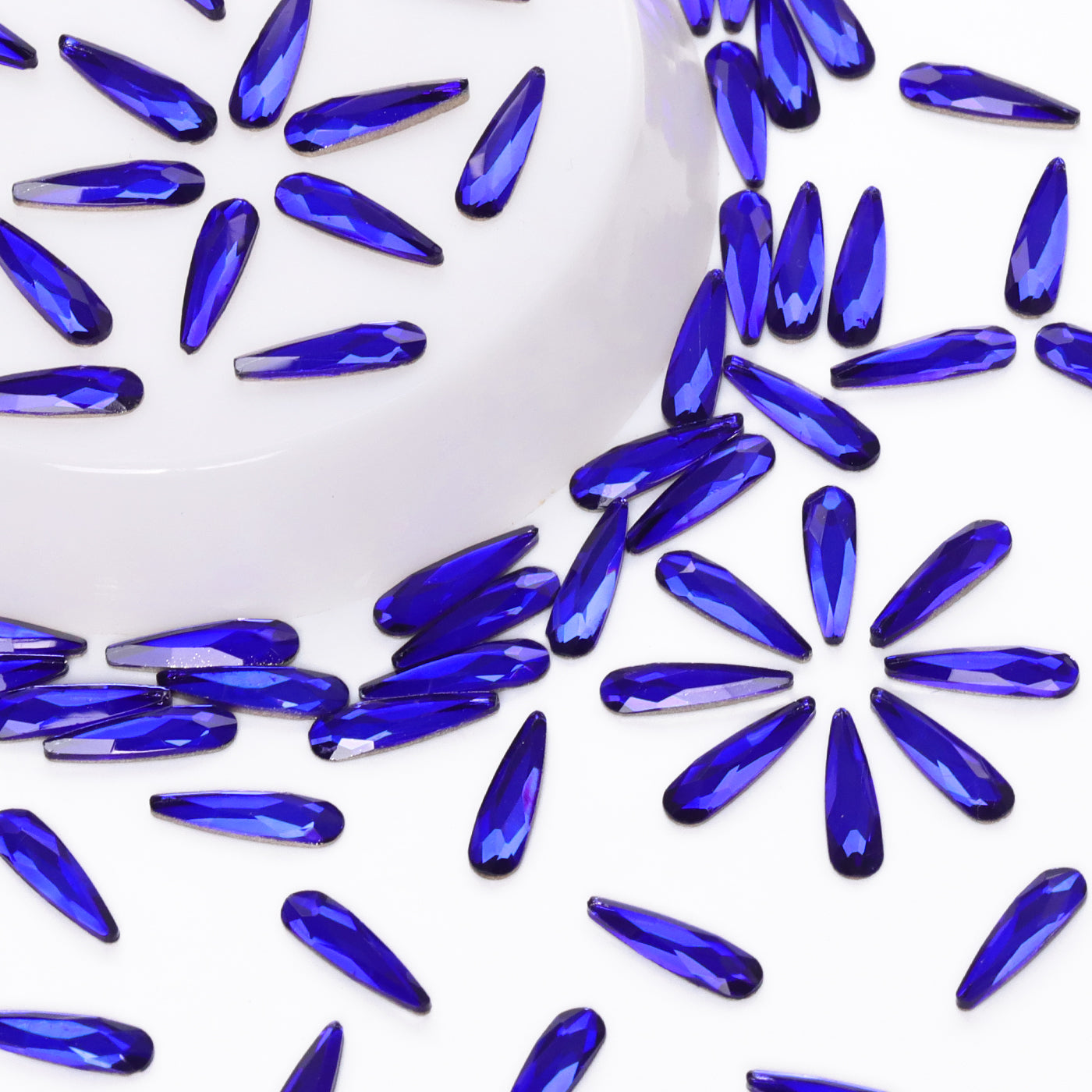 Sommerfuglform svart flat rygg fancy rhinestones Secondary image