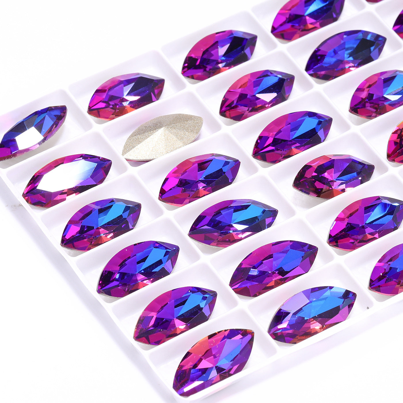 Violett Blue Navette Form hochwertiges Glasspitzback -Rücken -Fantasie -Strasssteine Zweitbild