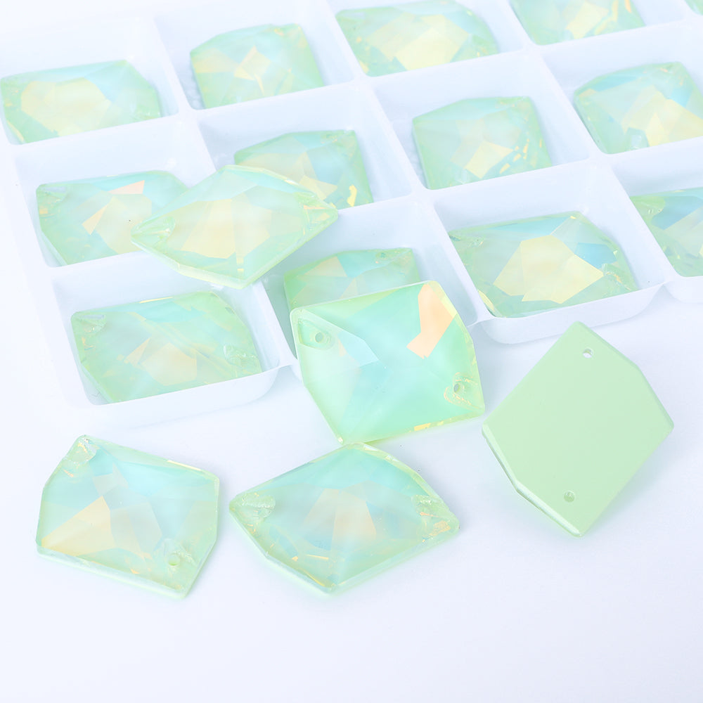 Light Azore AM Cosmic Shape High Quality Glass Sew-on Rhinestones Secondary image