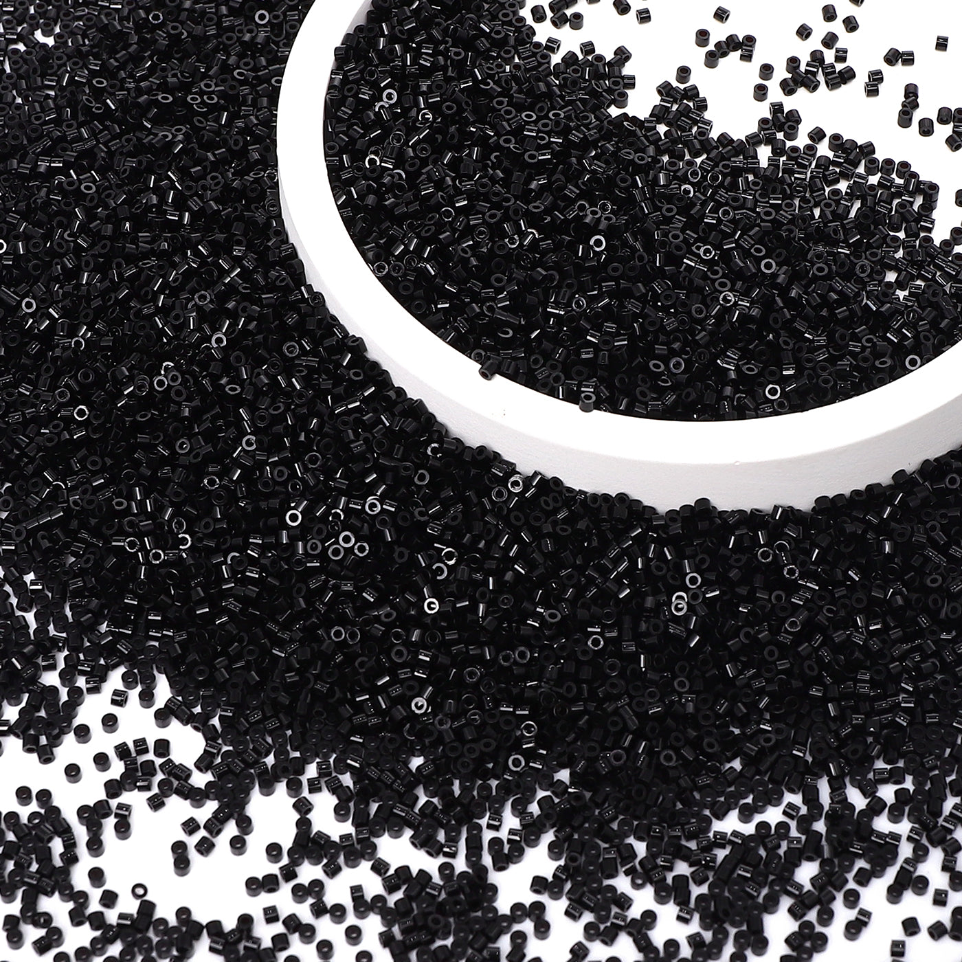 Perle di semi cilindri di vetro di alta qualità di colore nero opaco 1,6 mm BS1016 Immagine secondaria del prodotto