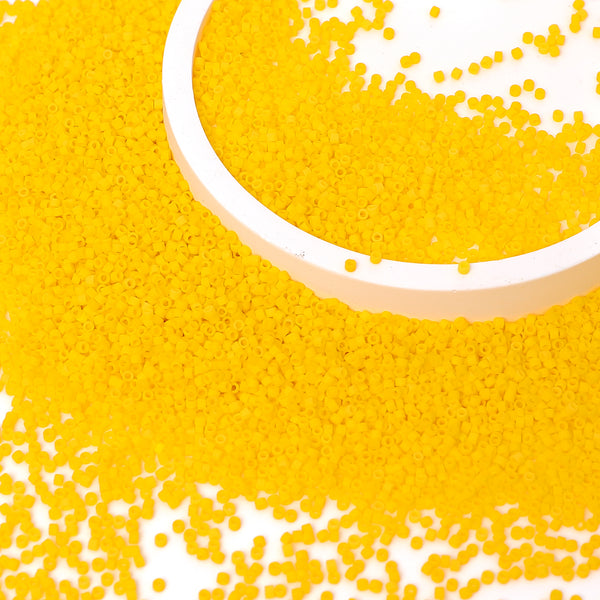 Opaque Frost Dark Yellow Color Hight Quality Glass Cylinder Seed Beads 1.6 MM Size BS1011