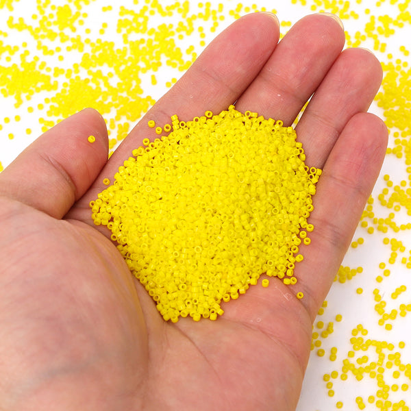 Opaque Bright Yellow Color Hight Quality Glass Cylinder Seed Beads 1.6 MM Size BS1008 WholesaleRhinestone