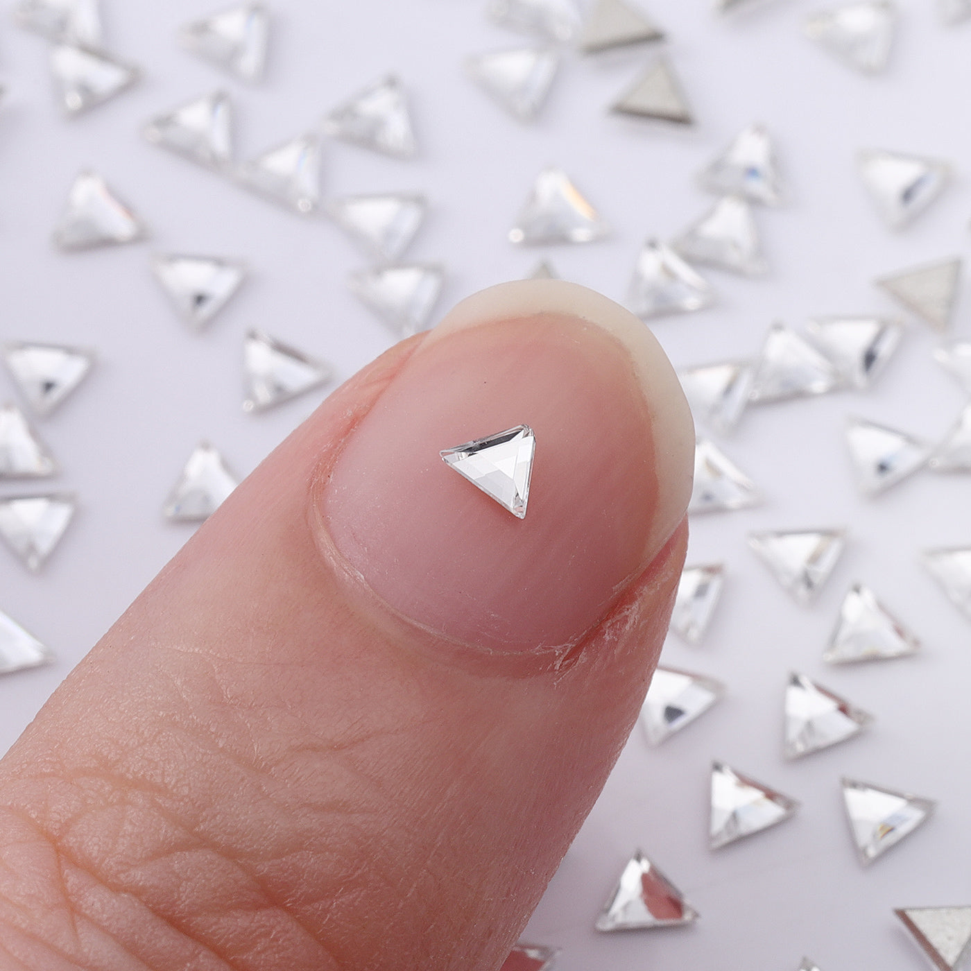 Triangle Shape Multi Colors Small Size Glass Beveled Flat Back Fancy Rhinestones For Nail Art Secondary image