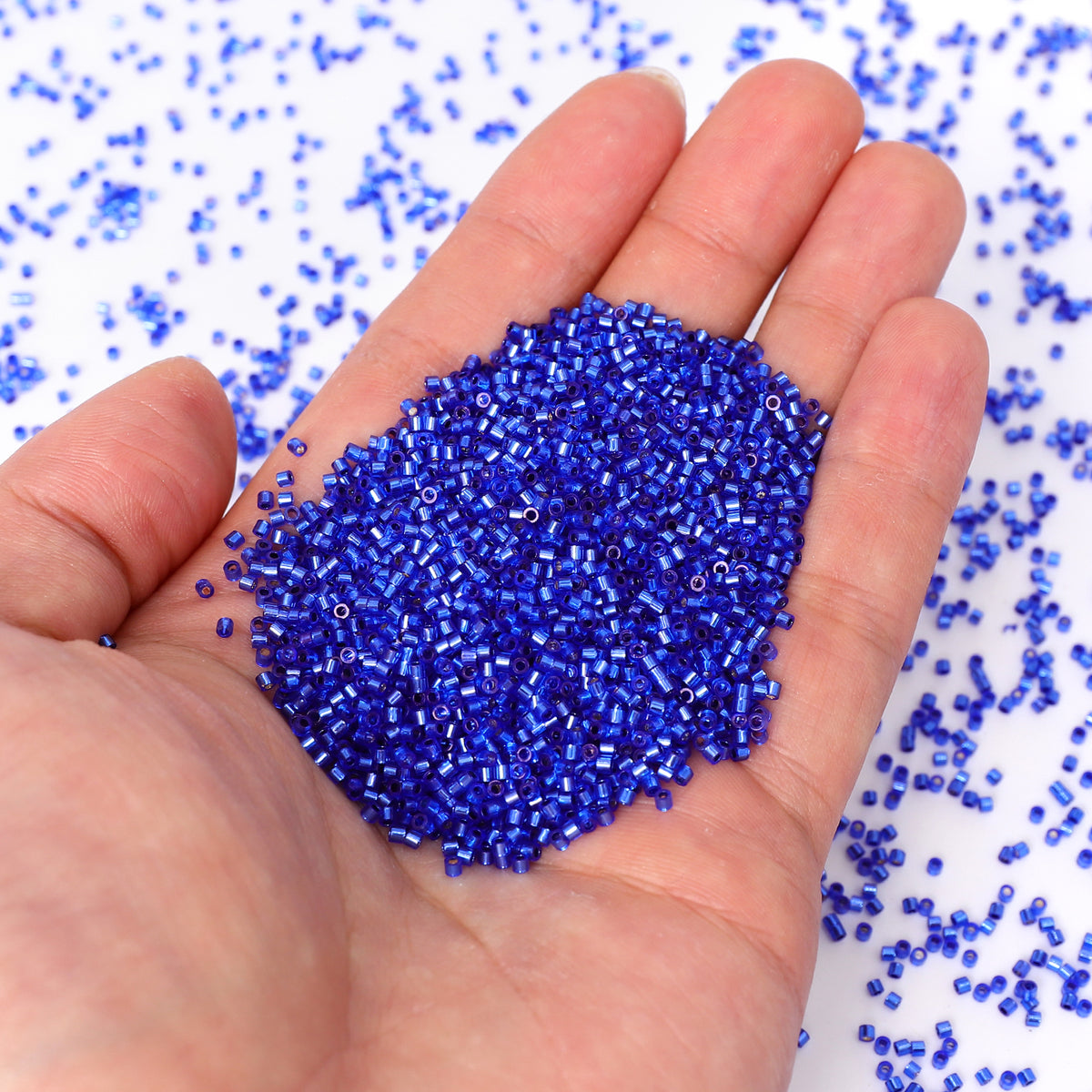 Transparent Silver-lined Sapphire Color Hight Quality Glass Cylinder Seed Beads 1.6 MM Size GY2002 WholesaleRhinestone