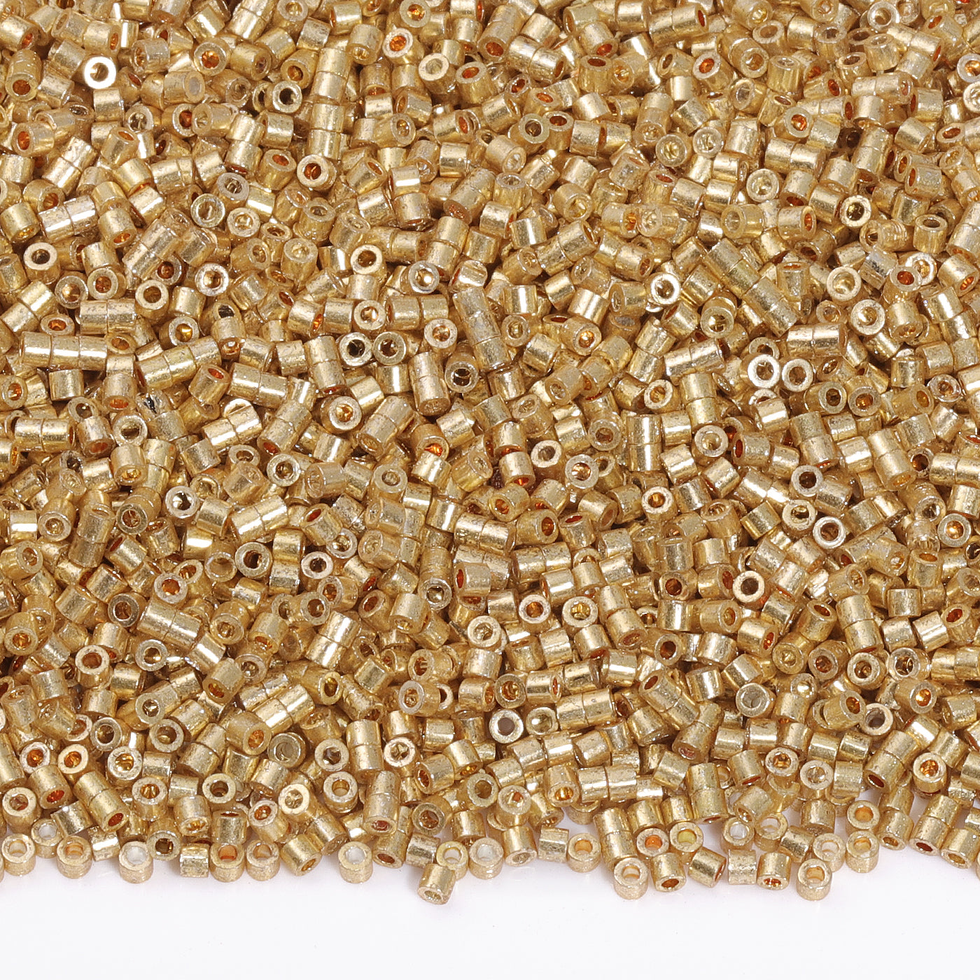 Metallic Yellow Luster Color Hight Quality Glass Cylinder Seed Beads 1.6 MM Size JS3010 WholesaleRhinestone メイン画像
