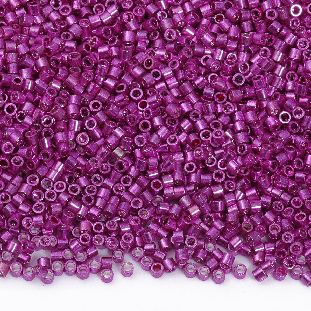 Metallic Fuchsia Luster Color Hight Quality Glass Cylinder Seed Beads 1.6 MM Size JS3015 WholesaleRhinestone メイン画像