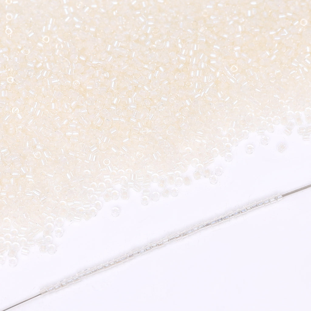 Transparent Color Lined White Hight Quality Glass Cylinder Seed Beads 1.6 MM Size DJS5001 WholesaleRhinestone