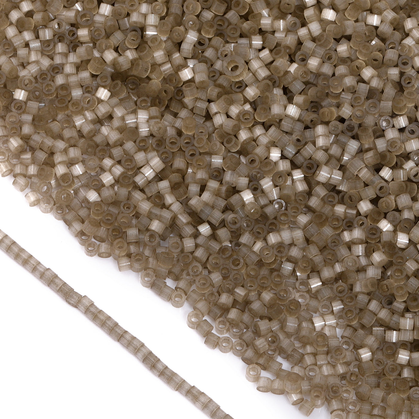 Transparent Silk Satin Cat's Eye Color Hight Quality Glass Cylinder Seed Beads 1.6 MM Size MY4021 WholesaleRhinestone