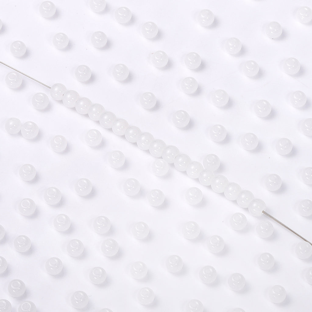 BSB001 4.5 MM Round Shape Glass Seed Beads for Bracelets and Jewelry Making WholesaleRhinestone