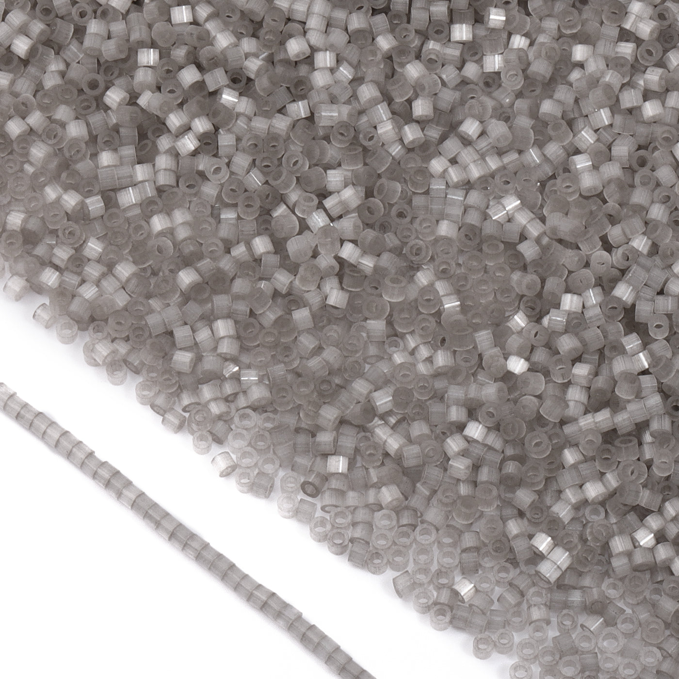 Transparent Silk Satin Cat's Eye Color Hight Quality Glass Cylinder Seed Beads 1.6 MM Size MY4019 WholesaleRhinestone