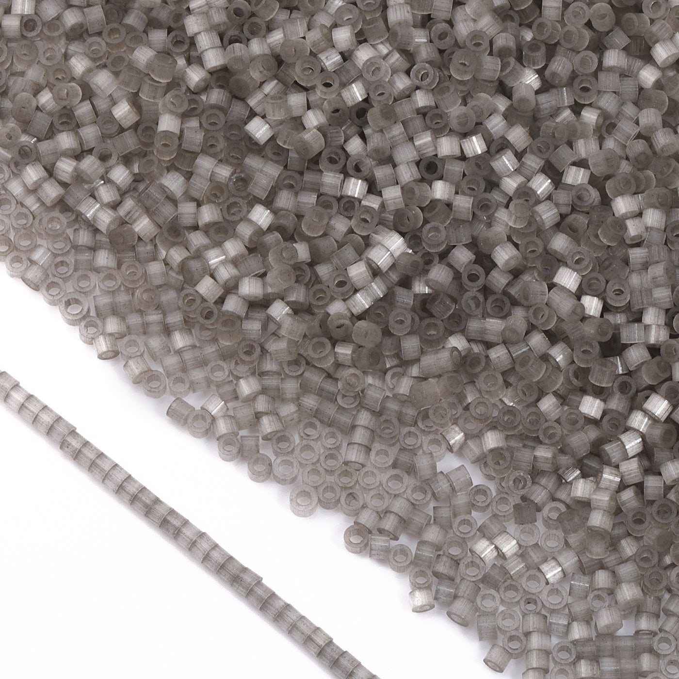 Transparent Silk Satin Cat's Eye Color Hight Quality Glass Cylinder Seed Beads 1.6 MM Size MY4020 WholesaleRhinestone