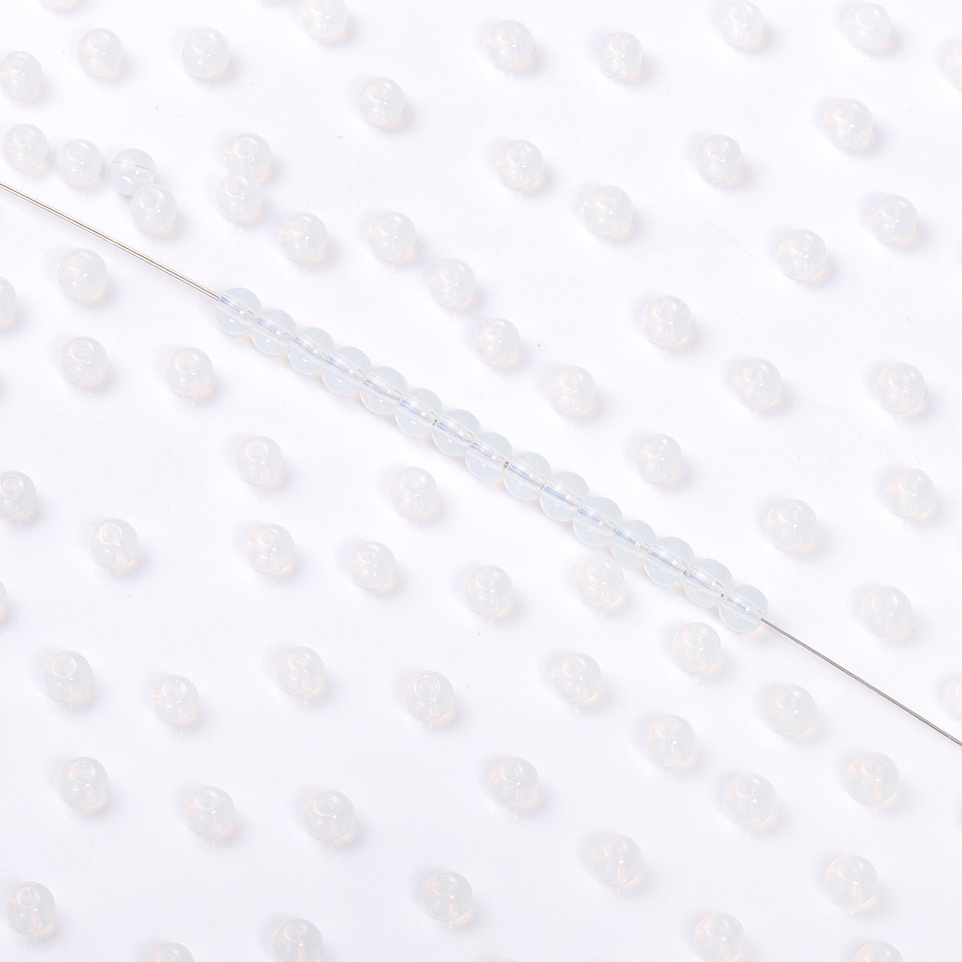 BSB002 4.5 MM Round Shape Glass Seed Beads for Bracelets and Jewelry Making WholesaleRhinestone