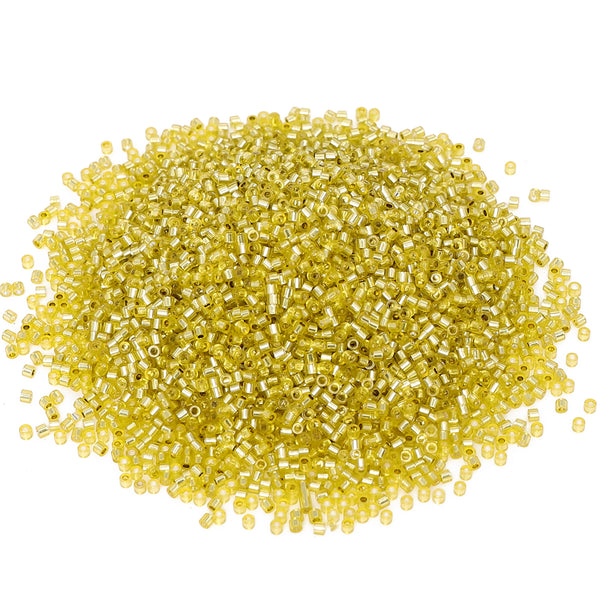 Transparent Silver-lined Light Yellow Color Hight Quality Glass Cylinder Seed Beads 1.6 MM Size GY2004 WholesaleRhinestone