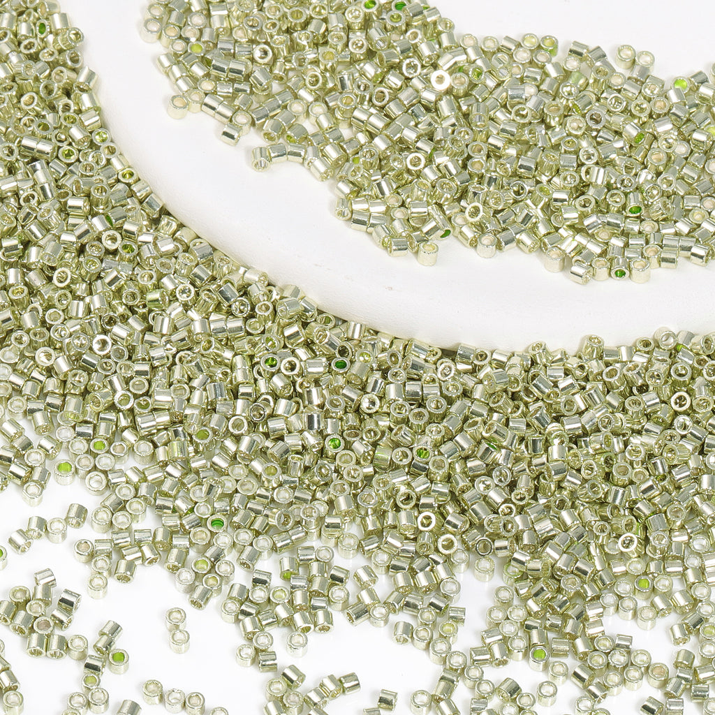 Metallic Chartreuse Luster Color Hight Quality Glass Cylinder Seed Beads 1.6 MM Size JS3009 WholesaleRhinestone
