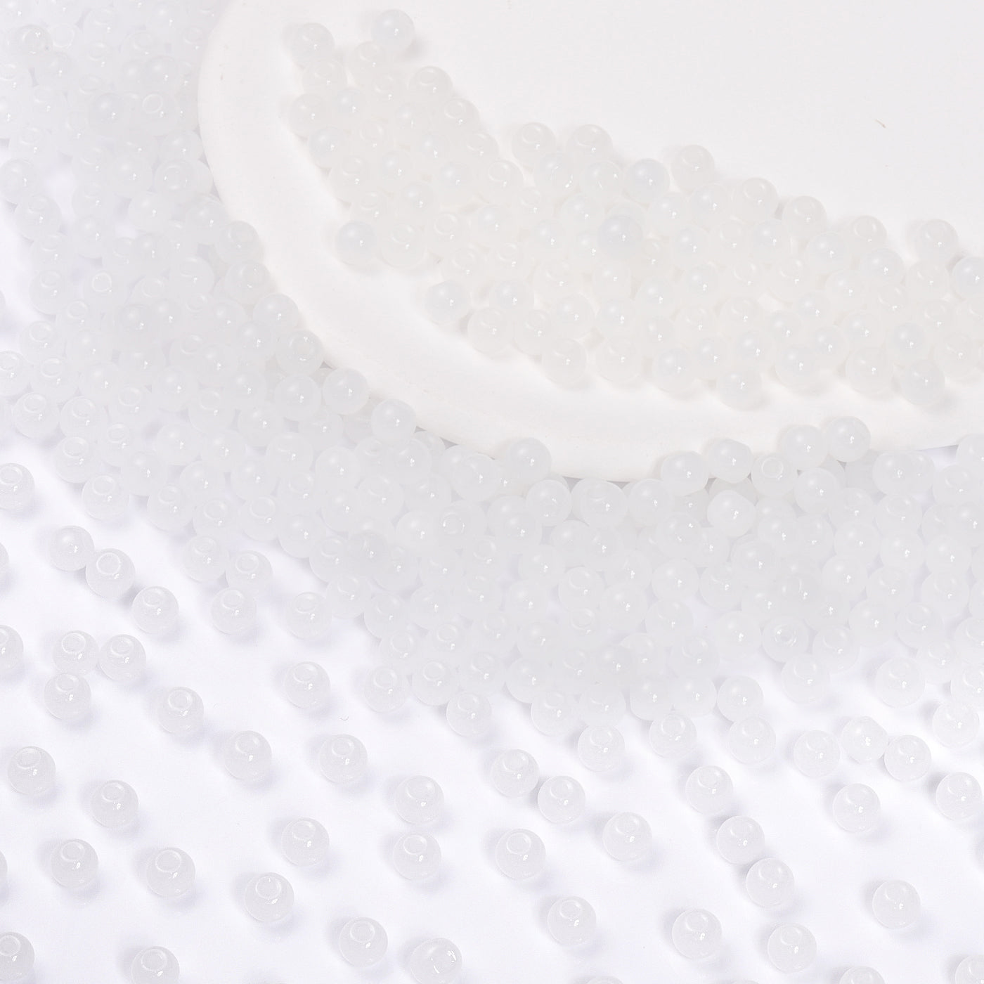 BSB001 4.5 MM Round Shape Glass Seed Beads for Bracelets and Jewelry Making WholesaleRhinestone