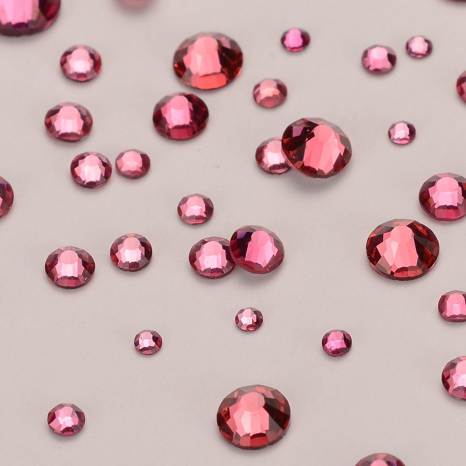 Mixed Sizes Rose Glass FlatBack Rhinestones For Nail Art Silver Back WholesaleRhinestone Imagen principal del producto