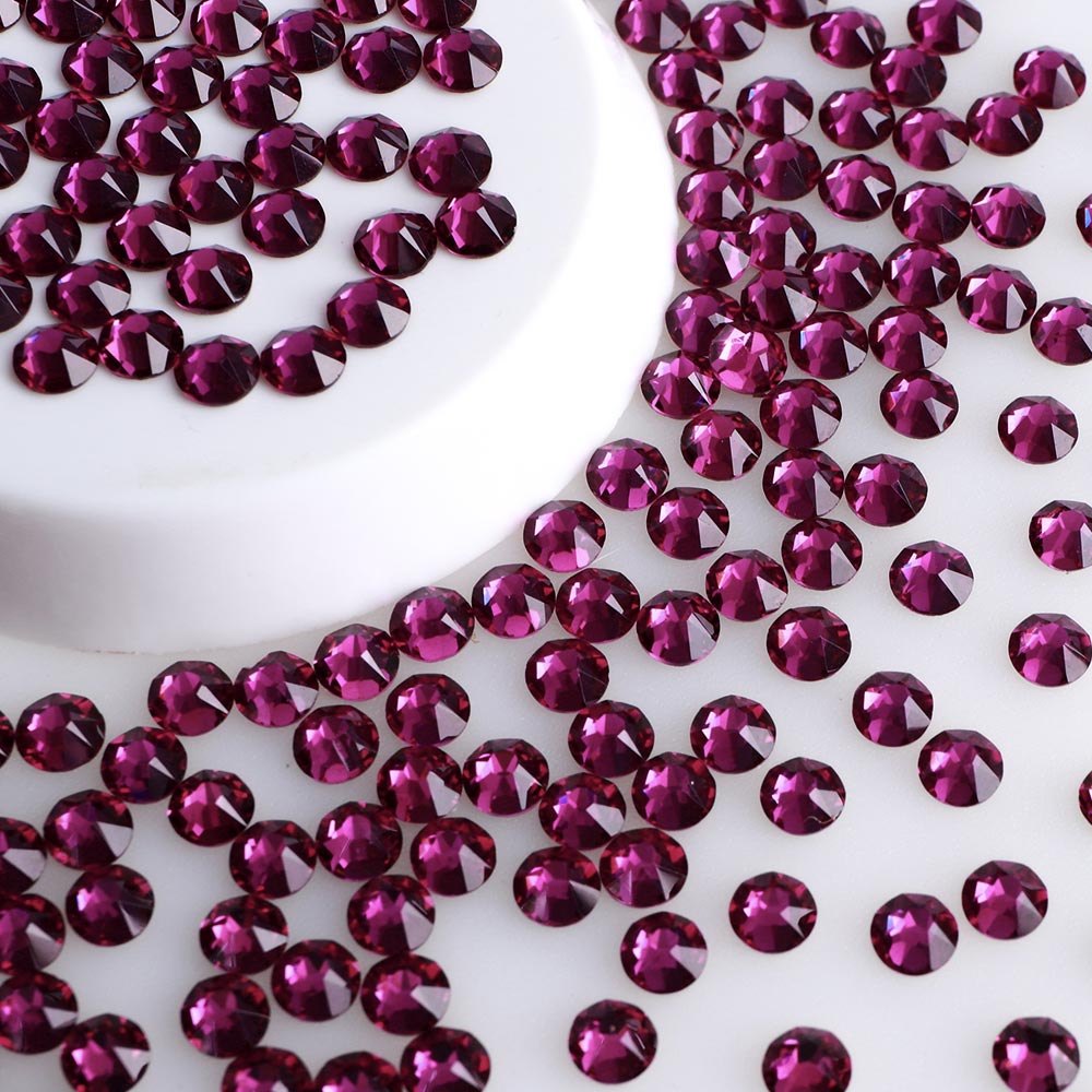 Fucsia Glass Flat Back Glue-On Rhinestones 16 Facetas cortadas a granel Imagen secundaria del producto