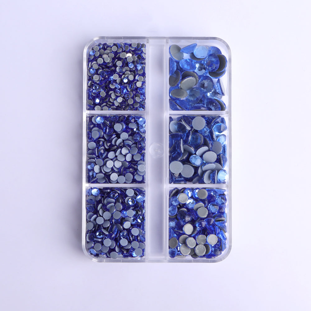 Dimensioni miste a 6 box griglia in vetro azzurro rinestone hotfix per indumenti fai -da -te Immagine secondaria del prodotto