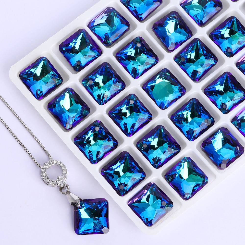 Bermuda Blue Prinzessin Schnitt hochwertiger Glas -Strass -Anhänger Zweitbild