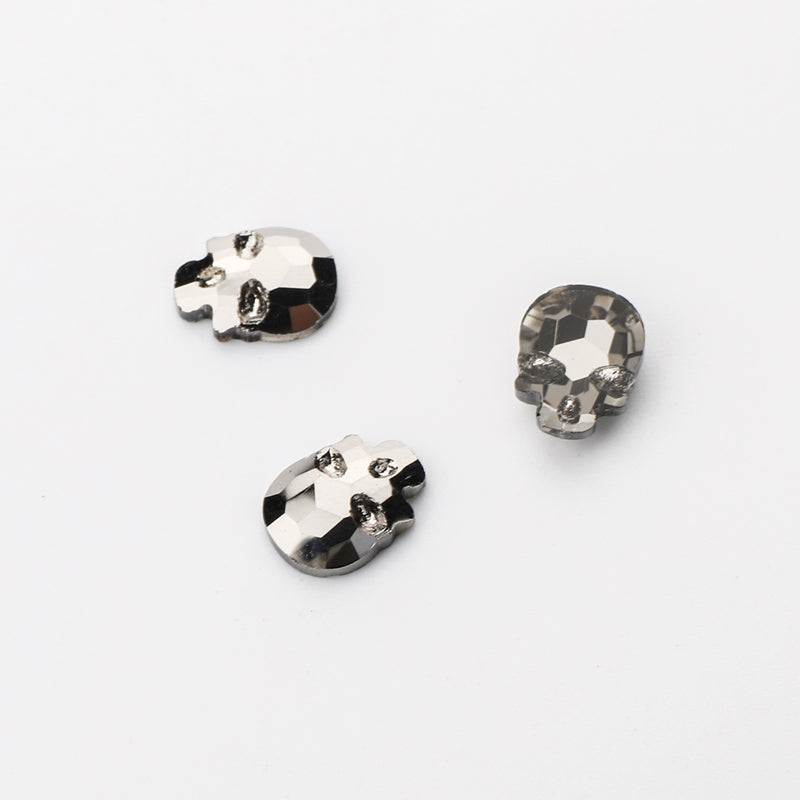 Skull Shape Hematite Flat Back Fancy Rhinestones Secondary image