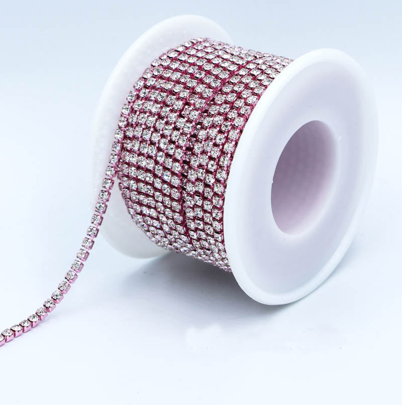Crystal Glass Rhinestones Close Cup Chain - 1 Row Light Pink Base WholesaleRhinestone Immagine principale del prodotto