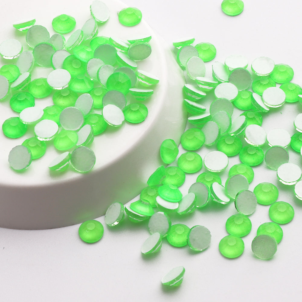 Green Glass Flatback Neon -Strasssteine Zweitbild