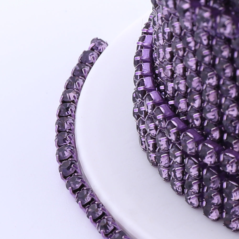 Violet Glass Rhinestones Close Cup Chain - 1 Row Violet Base Secondary image